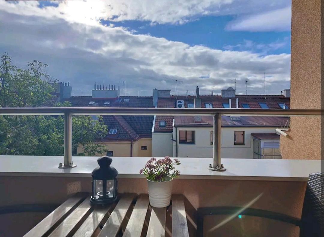 Cozy Rooftop With Balcony Praga Esterno foto